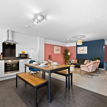 Glevum Lodge - 2 Bedroom Town Centre Apartment Cirencester Exterior foto