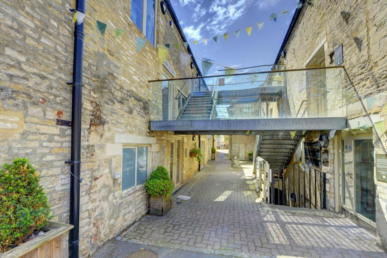 Glevum Lodge - 2 Bedroom Town Centre Apartment Cirencester Exterior foto