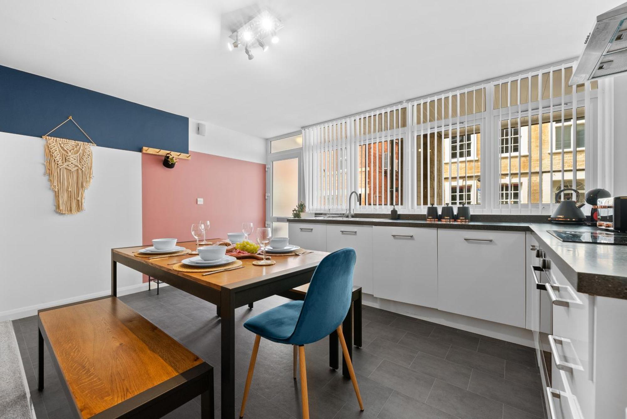Glevum Lodge - 2 Bedroom Town Centre Apartment Cirencester Exterior foto